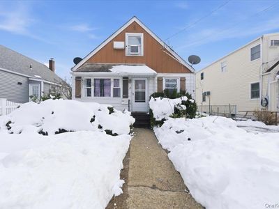 21 Oak Avenue, Inwood, NY, 11096