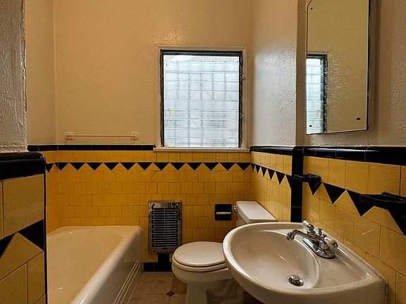 2nd image of 4269 Garthwaite Ave #1/2