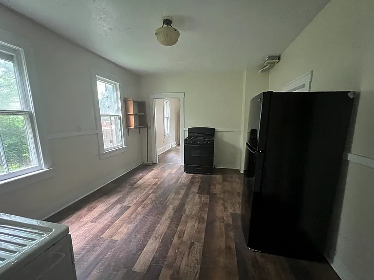 3656 E 63rd St #5 — Photo 2