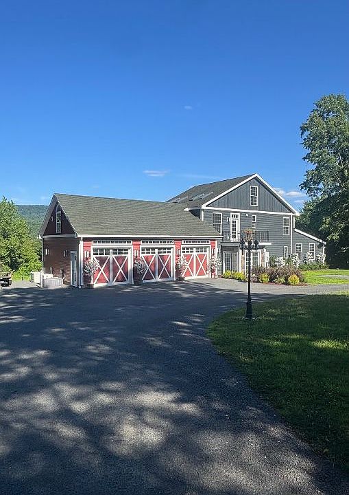 1st image of 7 Oak Knoll Dr #W
