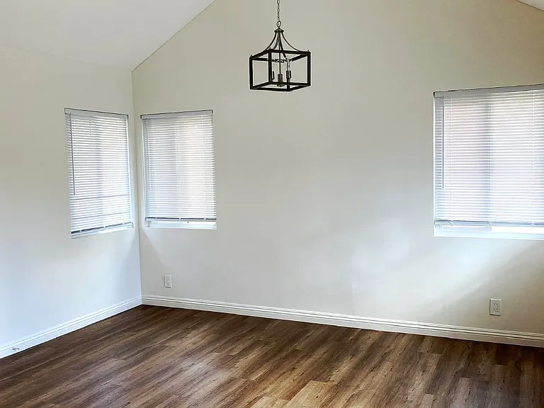 1760 N Rutherford St — Photo 10