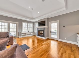 45 Twin Hills Dr, Longmeadow, MA 01106