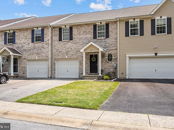 2nd image of 907 Morningdale Dr