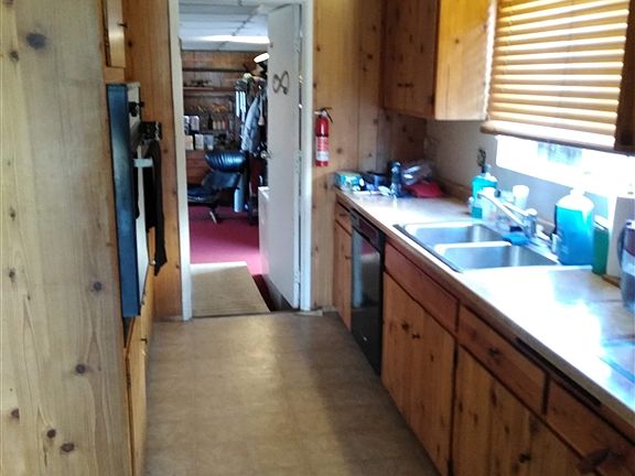 3rd image of 8431 Highwood Dr