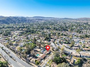 922 Carefree Dr, Simi Valley, CA 93065