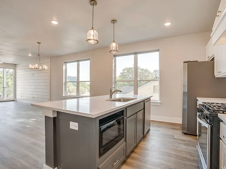 2323 Benbrook Blvd — Photo 17