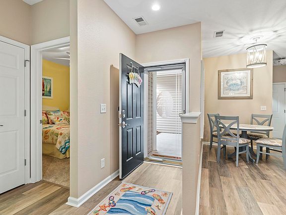 4th image of 430 Woodpecker Ln. #D