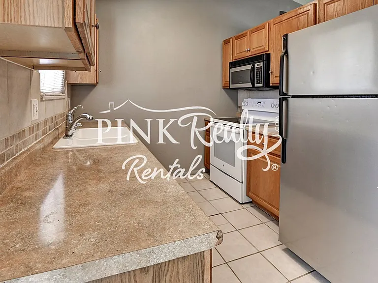 7365 Woodstock St — Photo 40