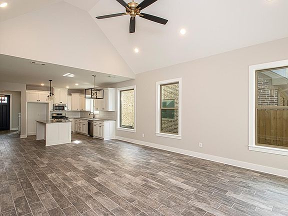 5th image of 1102 Grand Teton Dr