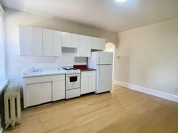 2nd image of 4915 Wynnefield Ave #2B