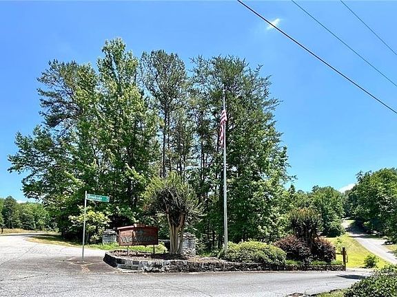 5th image of 223 Brookside Drive