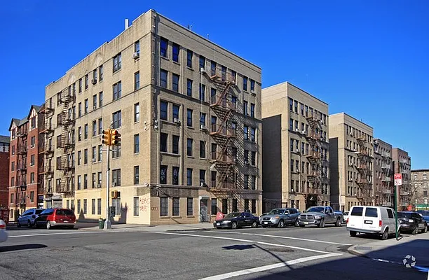 Rented by Julianna Realty Corp | media 3