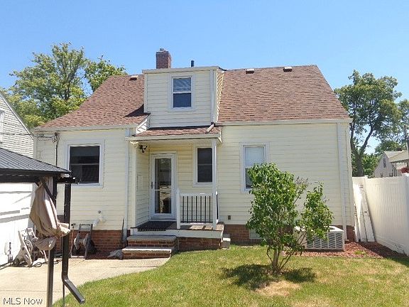 4th image of 4396 Rockland Dr
