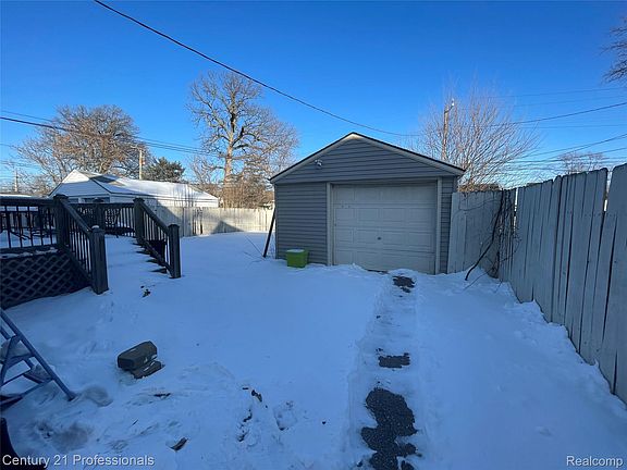 2nd image of 4815 Mildred St