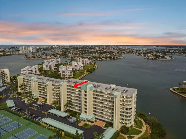 7963 SAILBOAT KEY BOULEVARD S #802, SOUTH PASADENA, FL 33707