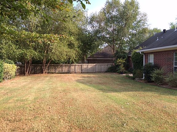 3rd image of 315 Dutchman Dr