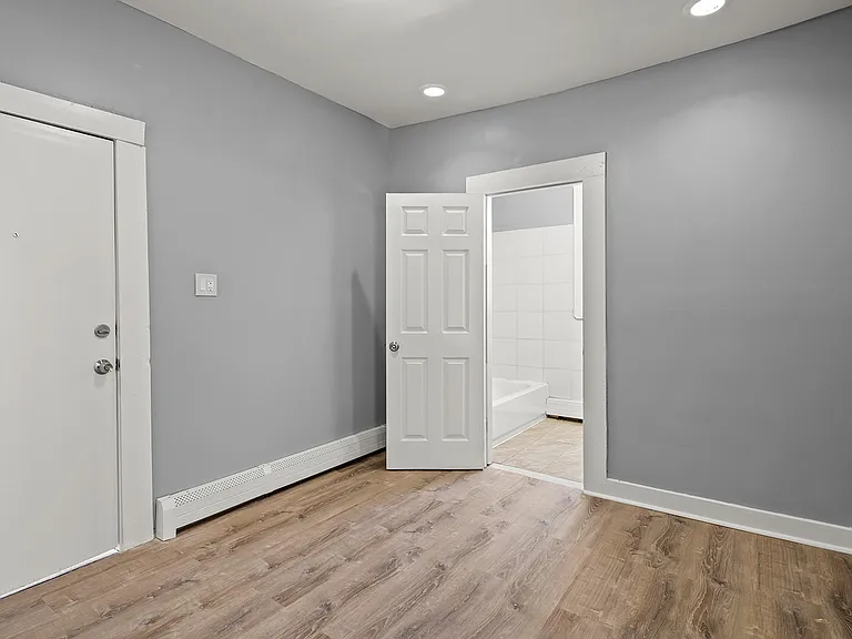 61 Brenner St #2 — Photo 8