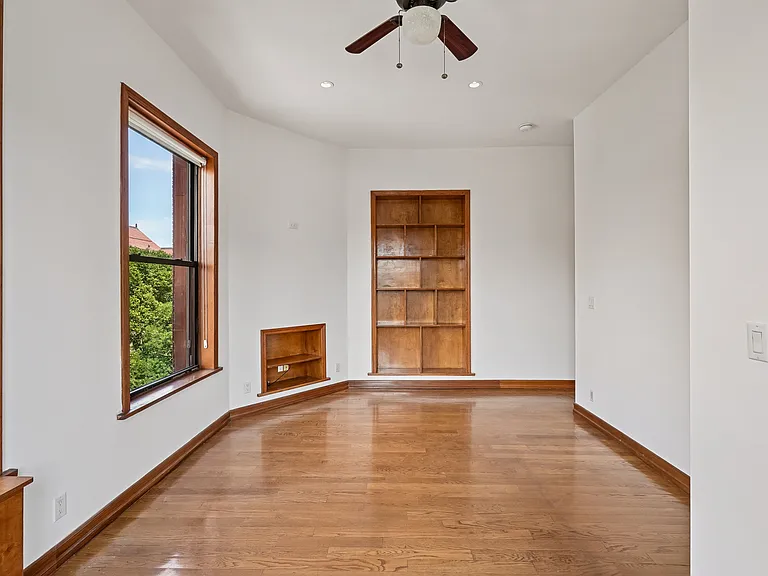 66 W 77th St #66 — Photo 3