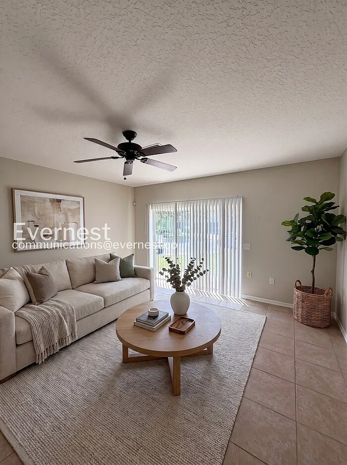 2 bed, 2.5 bath, 1292 sqft, $1,695 — Photo 2