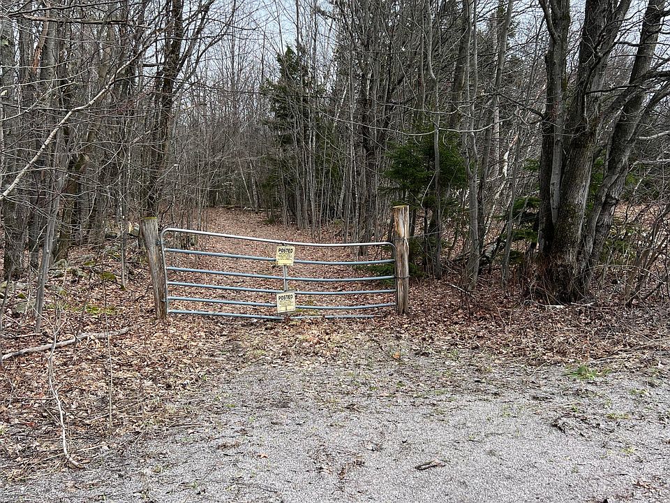 2nd image of 219 Spear Hill Rd