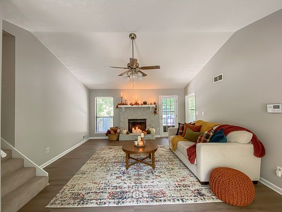 2nd image of 3331 Cottonwood Ln #A