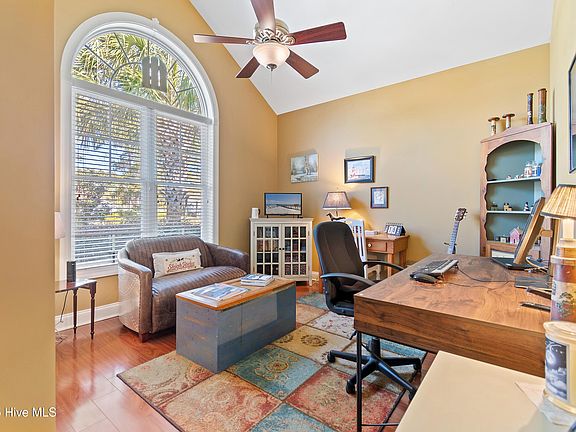 5th image of 216 Baroney Place Drive