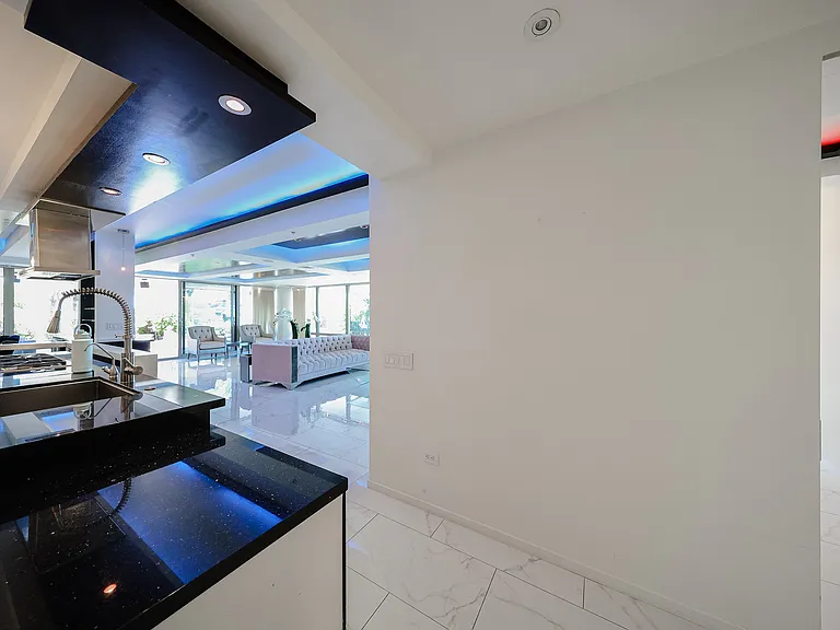 7157 E Rancho Vista Dr — Photo 22