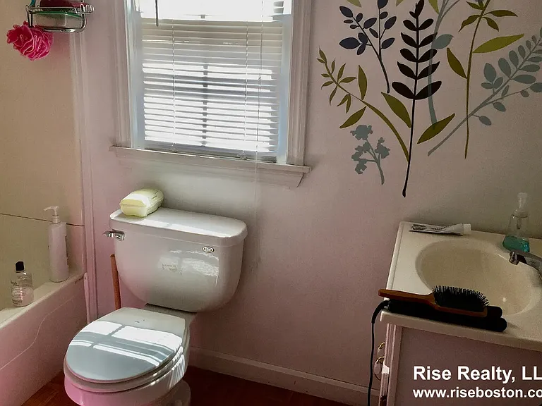 72 Dane St #R — Photo 6