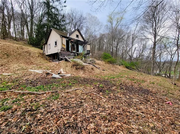 3867 Leslie Ave, Allison Park, PA 15101