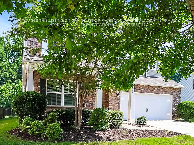 141 Lassen Ln — Photo 4