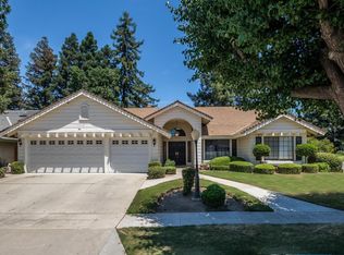 964 E Cromwell Ave, Fresno, CA 93720