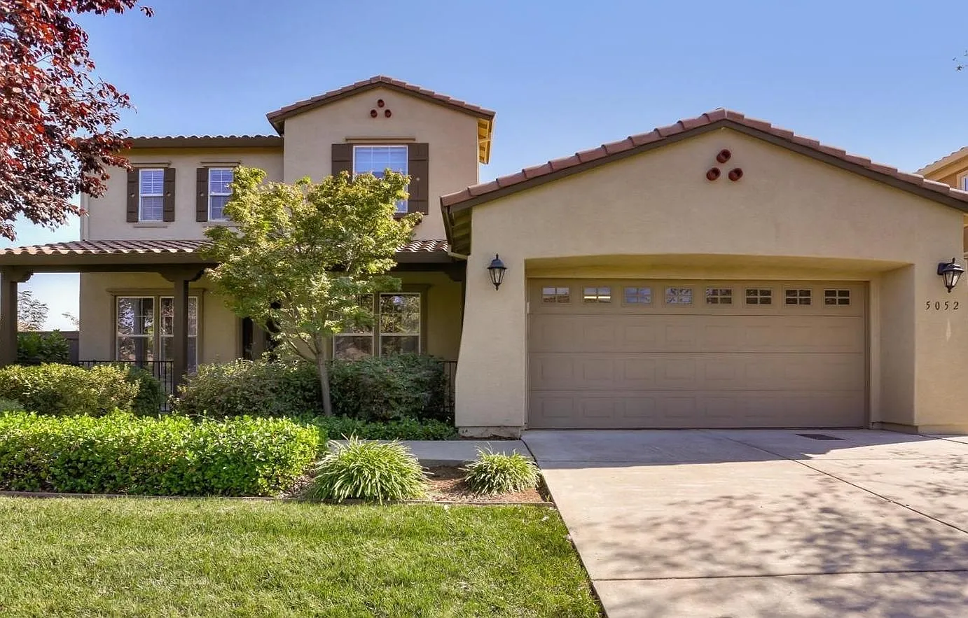 5052 Courtney Way photo 1