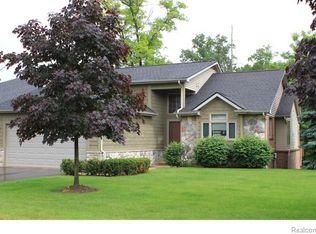 780 Heatheridge Ct, Brighton, MI 48116
