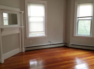 77 Walnut St #3D, Brookline, MA 02445