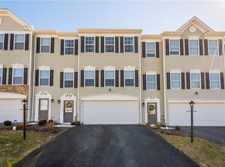 2406 Canterbury Dr, Imperial, PA