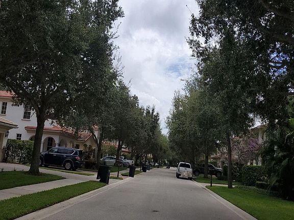 5th image of 619 Castle Dr