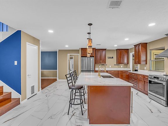 5th image of 509 Glen Haven Dr