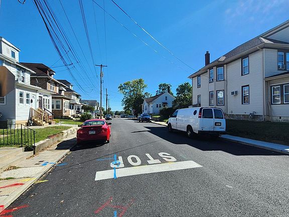5th image of 206 Harvey Ave