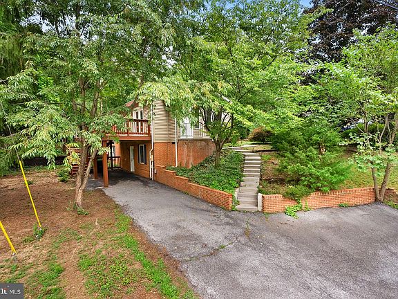 2nd image of 112 Yale Dr