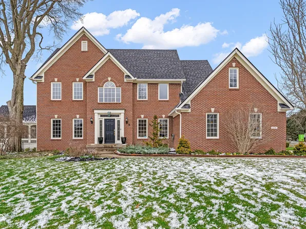 5274 Chickasaw Ct, Carmel, IN 46033