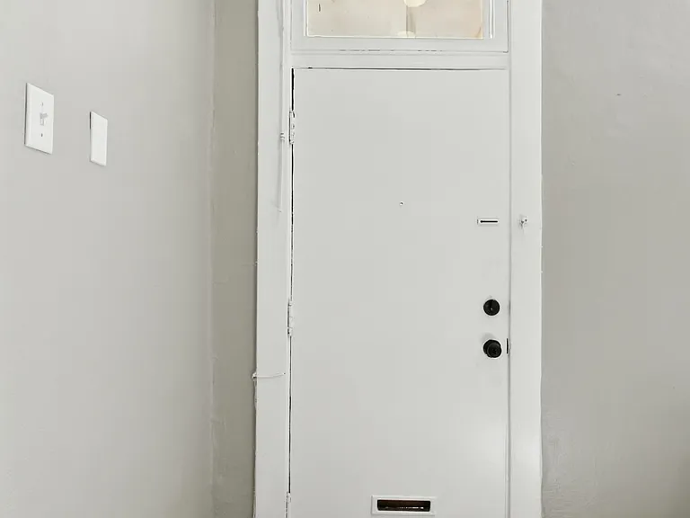 6451 S Kingshighway Blvd — Photo 3