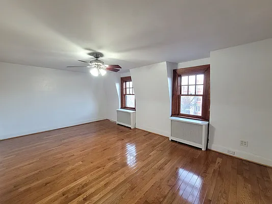 Rented by Bouklis Group | media 7