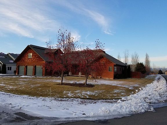 2nd image of 101 Essex Pl