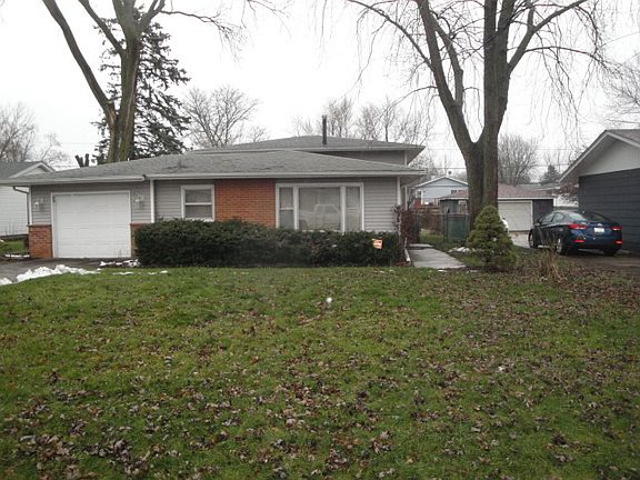 2nd image of 454 Lakelawn Blvd