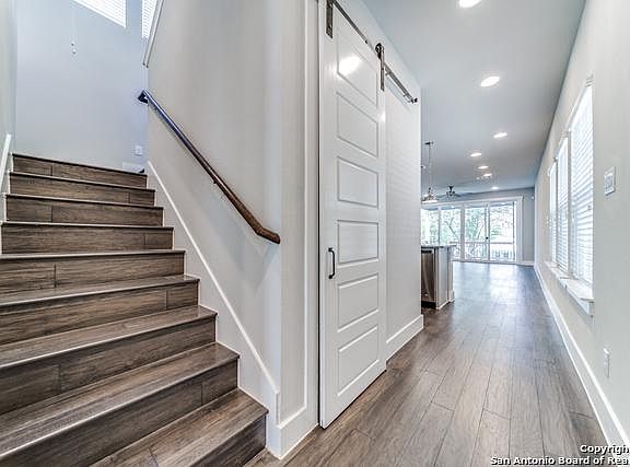 4th image of 445 Natalen Ave