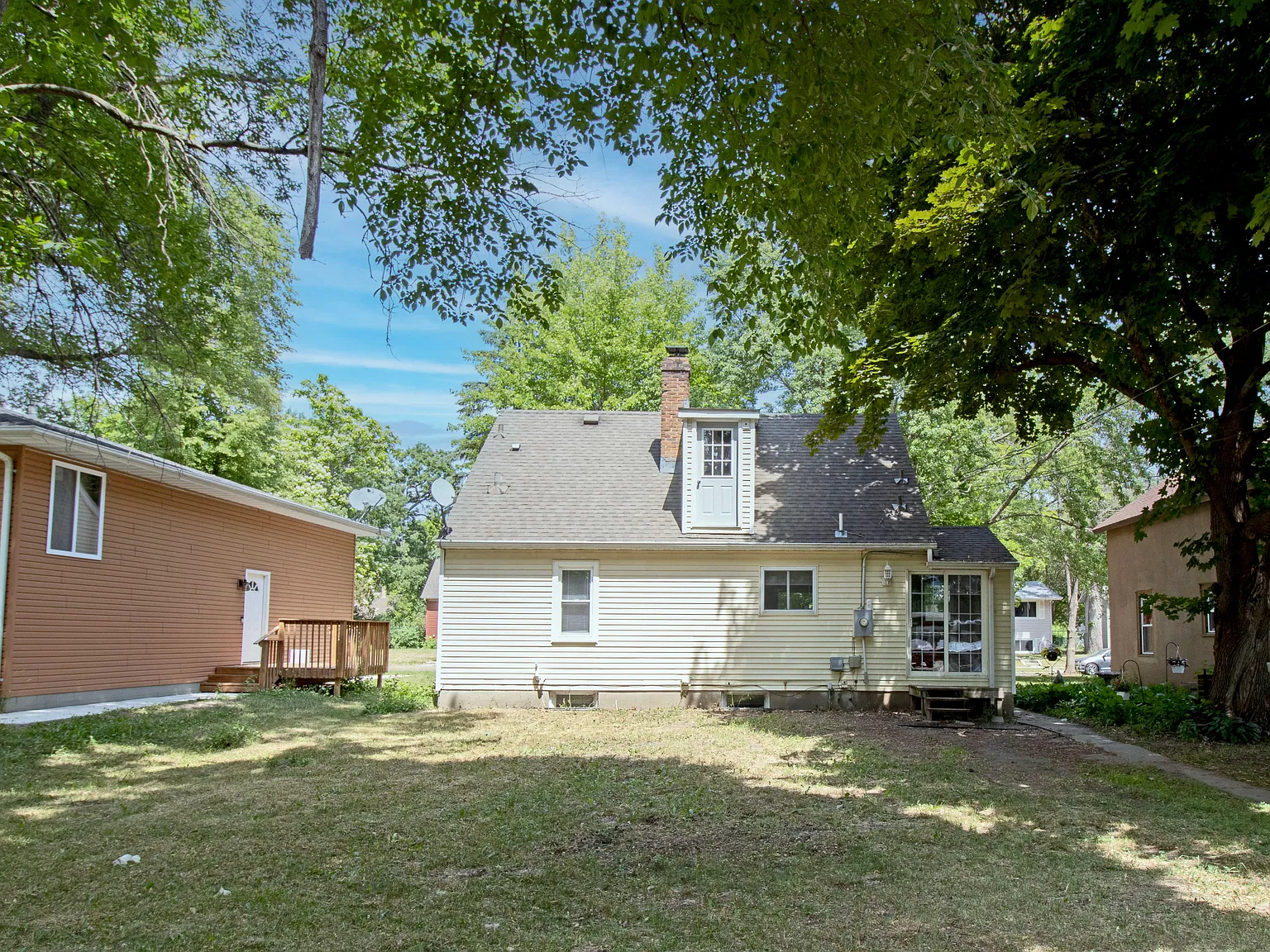 3 bed, 1607 sqft, $1,550 — Photo 2