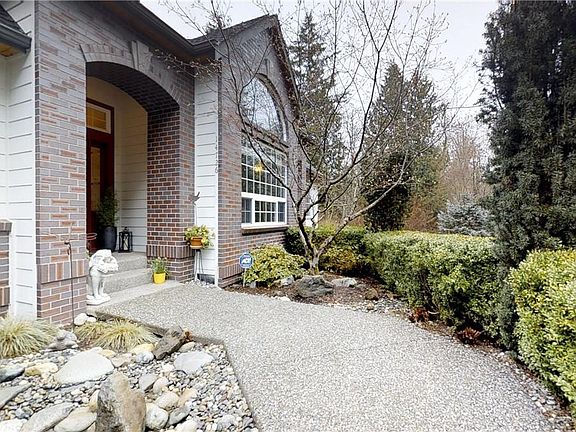 2nd image of 14726 27th Ave NW