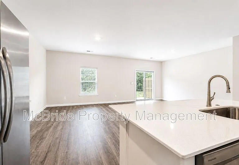 1018 Aldrich St — Photo 8