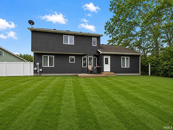 2nd image of 6229 Bellingham Ln