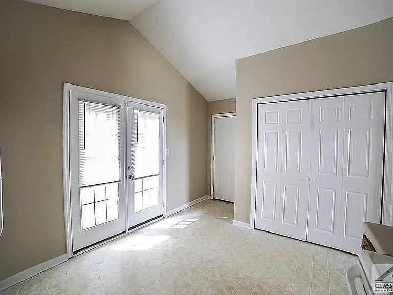 220 Harvest Way — Photo 5